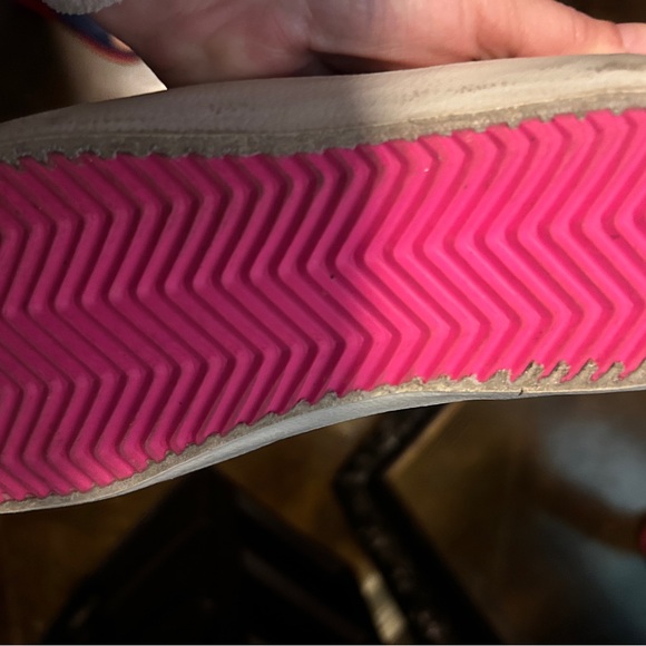 Golden Goose like new shoes. Comes with box and special laces, and dust bag. - Picture 7 of 8